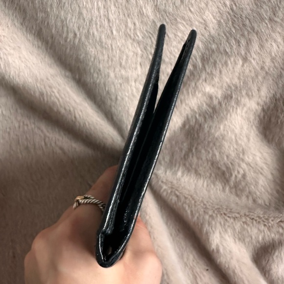 🌹✨🖤Authentic Louis Vuitton Taiga Porte Barre Hand Painted Rose Wallet - Picture 11 of 16